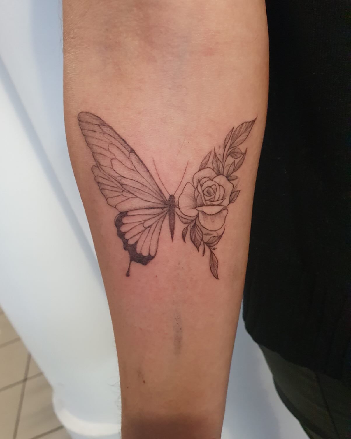 tatuaże na rękę dla dziewczyn